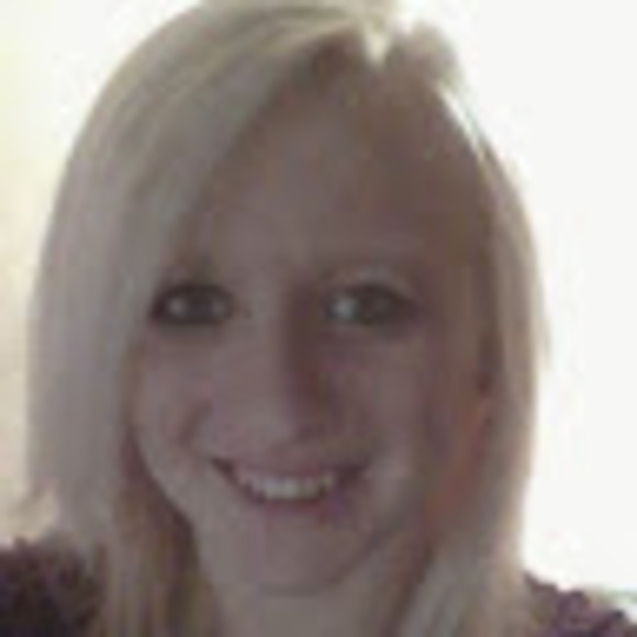 Meet your Posher, Courtney - Picture 1 of 1